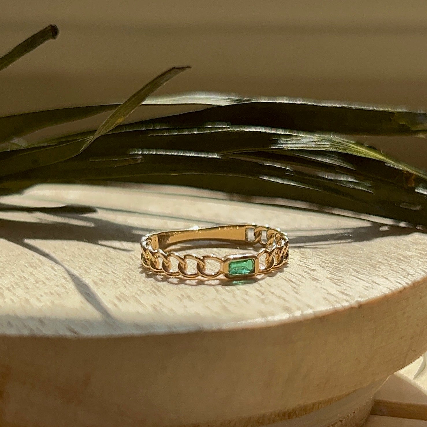 Emerald Link Ring